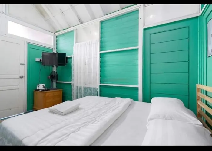 Hillside Cottage Chalet Studio